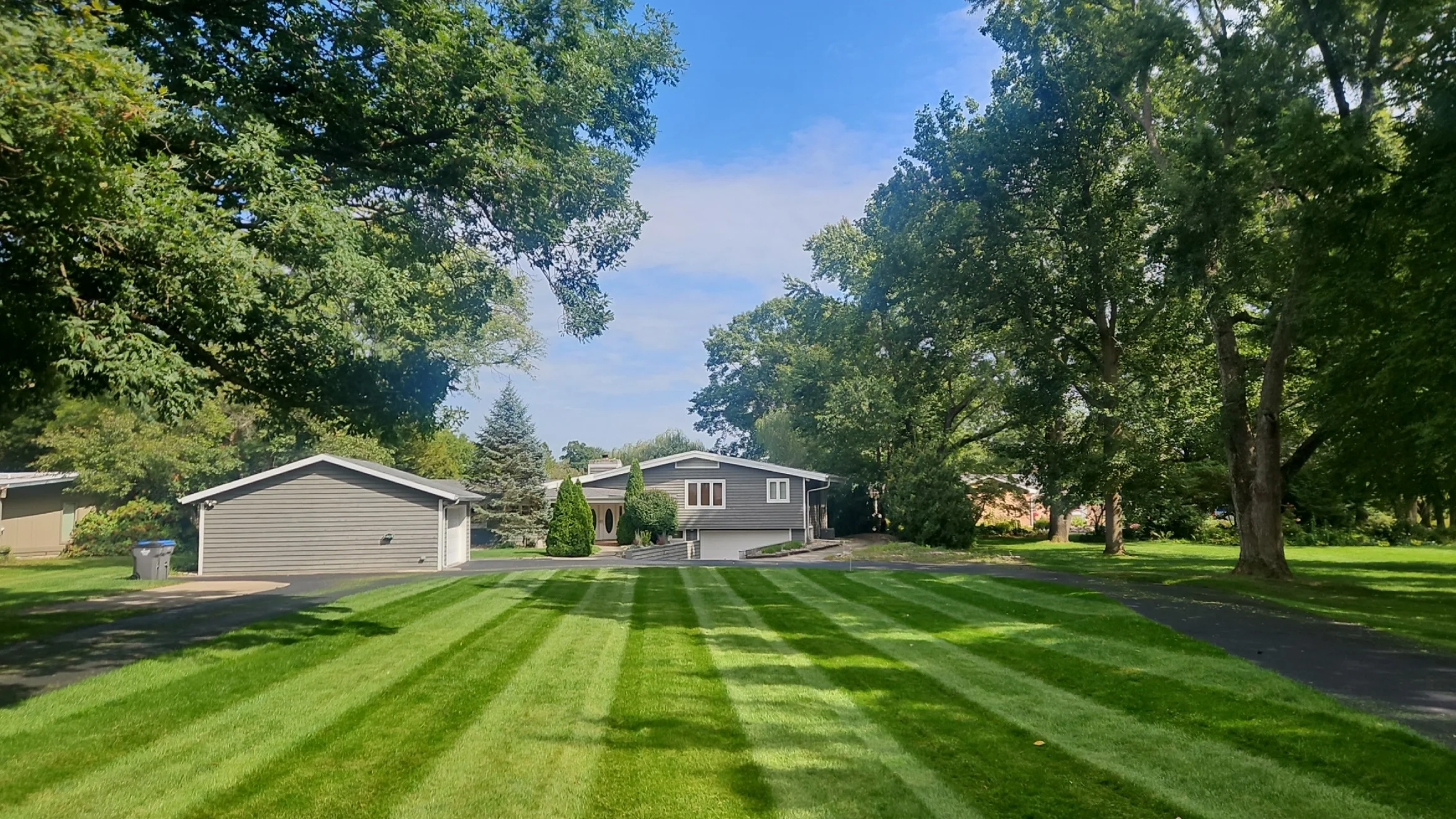 professional lawn care in Edwardsburg Michigan